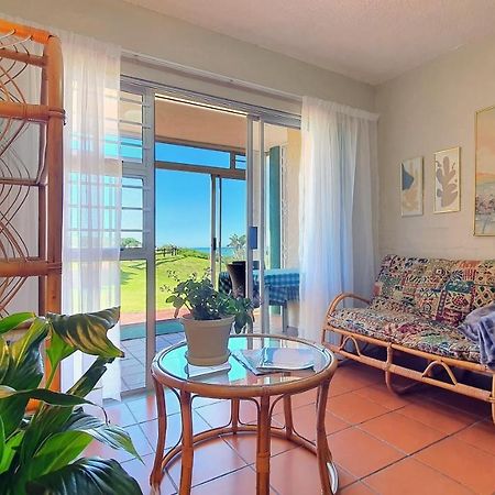 Escape To Paradise: Beachside Apartment Jeffreys Bay Esterno foto
